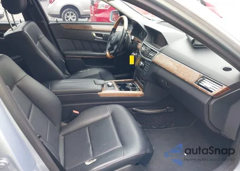 2013 Mercedes-Benz E 350 4Matic z USA, uszkodzony, nr VIN WDDHF8JB6DA663482